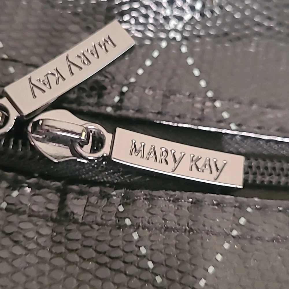 Mary Kay Cosmetics deluxe oversized carrying bag tote makeup consultant travel